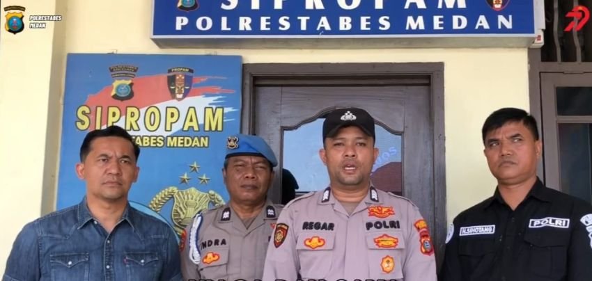 Oknum Polisi Merokok di Mobil Patroli Diberi Tindakan Disiplin
