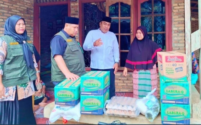 Anggota DPR Novi Bantu Korban Rumah Terbakar di Padanglais Labura