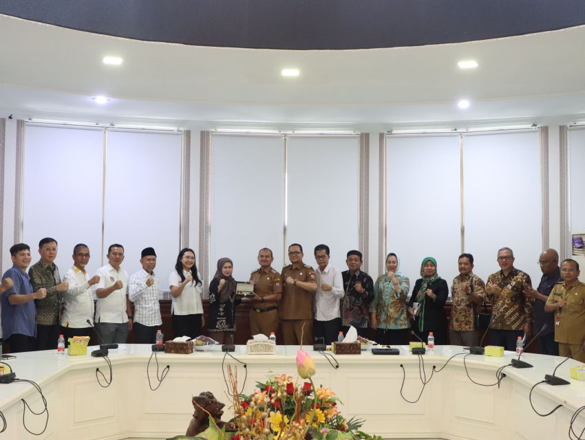 Wali Kota Tanjungbalai Bersama DPRD Provsu Bahas Perlindungan Jaminan Sosial Pekerja Rentan