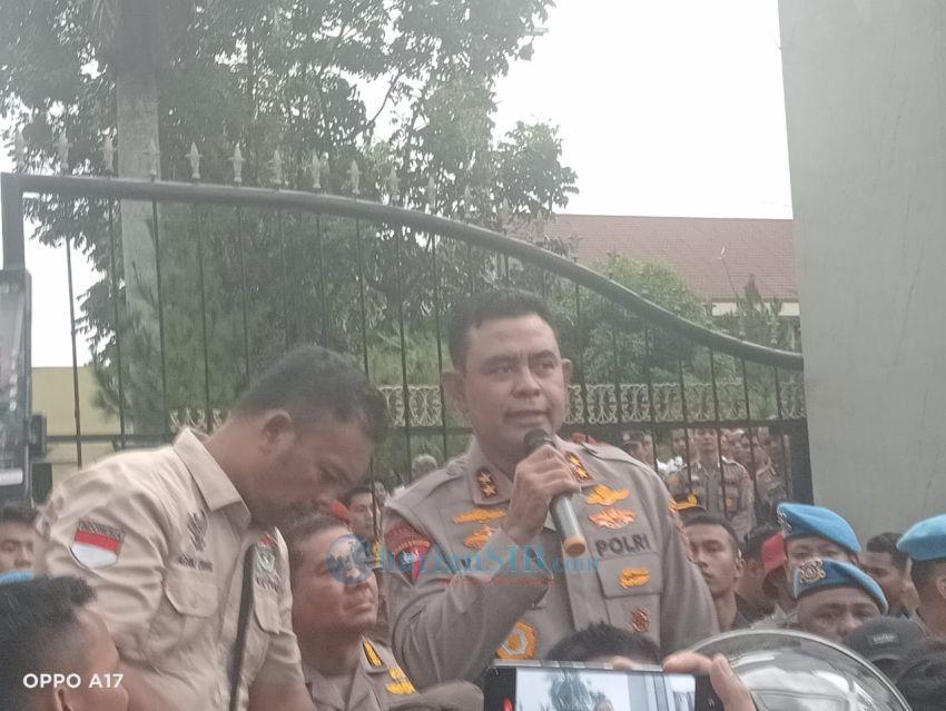 Godams Demo di Mapolda Sumut Tuntut Polisi Minta Maaf Atas Meninggalnya Affan Kurniawan