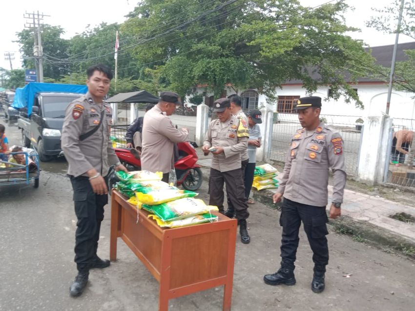 Polsek TBU Gelar GPM, 500 Karung Beras Habis Diserbu Masyarakat