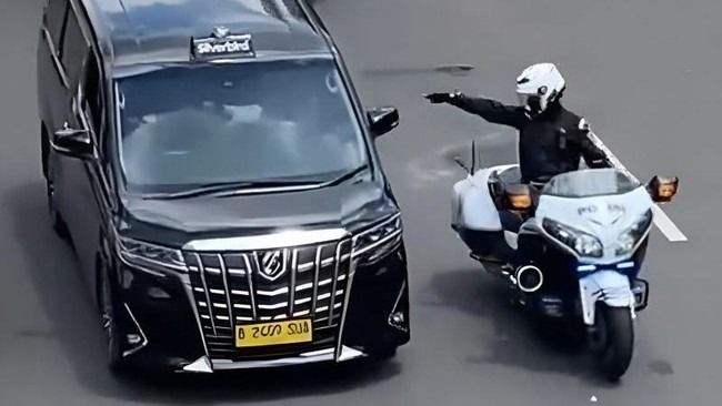 Kakorlantas Setop Sementara Penggunaan Sirine 'Tot-tot', Ada Sanksi Bila Pakai Strobo Sembarangan