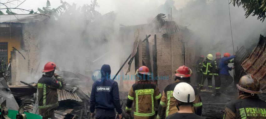 Rumah Sekaligus Usaha Papan Bunga di Jalan Penguin XVI Hangus Terbakar
