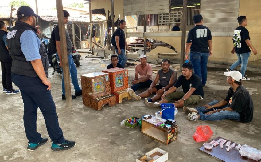 Satres Narkoba Polrestabes Medan Gerebek Sarang Narkoba di Jalan Jermal 15