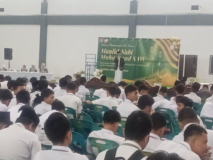 SMAN 4 Pematangsiantar Gelar Peringatan Maulid Nabi Muhammad SAW 1447 H
