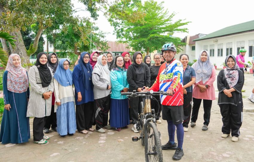 Darma Wijaya Ingatkan Guru dan Siswa Jaga Kebersihan Lingkungan Sekolah