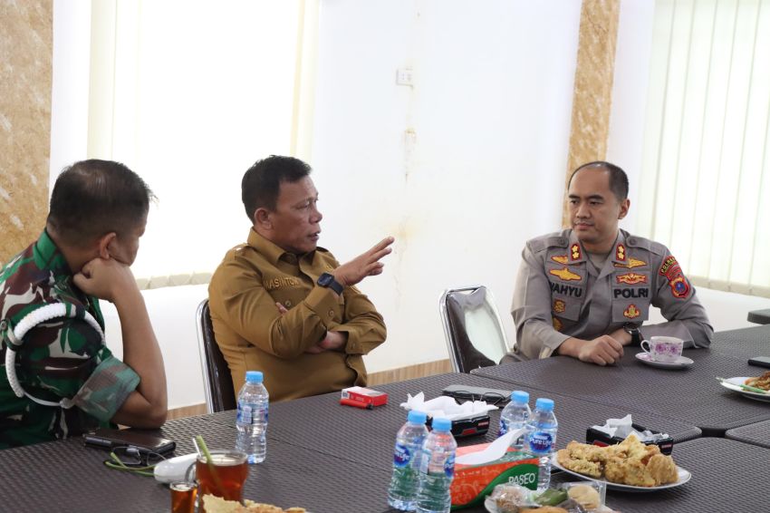 Forkopimda Bahas Stabilitas Keamanan di Tapteng
