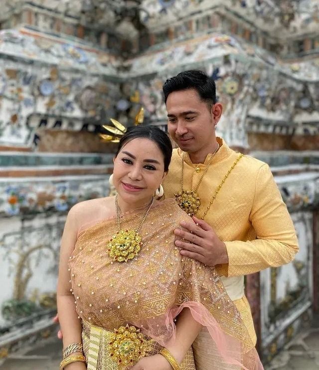 Anisa Bahar Menikah Lagi untuk Ketiga Kalinya, Kini dengan Anak Angkat Ibunya