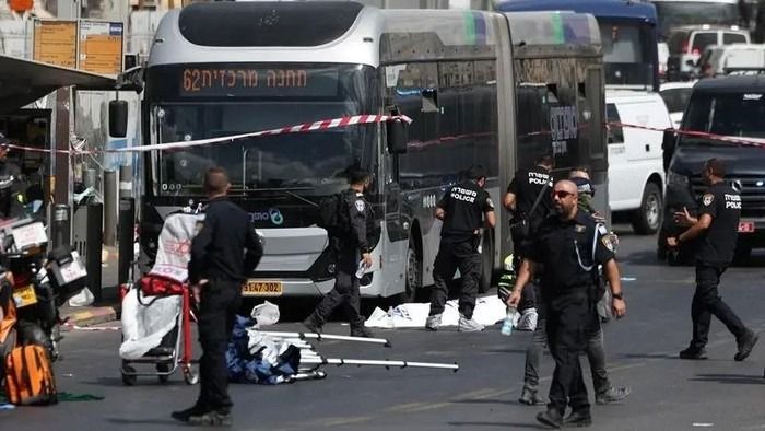 Penembakan di Halte Bus Yerusalem, 5 Orang Tewas