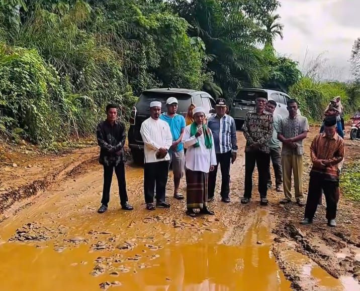 Tokoh Masyarakat dan Pimpinan Ponpes di Paluta Desak Pemprov Sumut Lanjutkan Pembangunan Jalan Gunungtua-Sipiongot