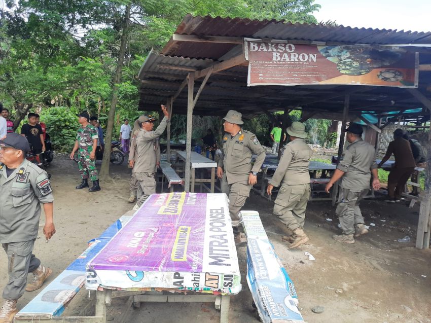 Penertiban Bangunan di Lahan Pembangunan Kantor Camat Tanjungmorawa Sempat Ricuh