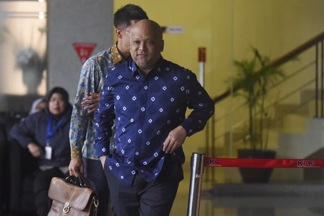 KPK Sita Uang Rp1,3 M dari Ilham Habibie, Mobil Mercy Dikembalikan