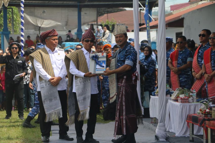 Pemkab Taput Hibahkan Lahan ke TNI AU