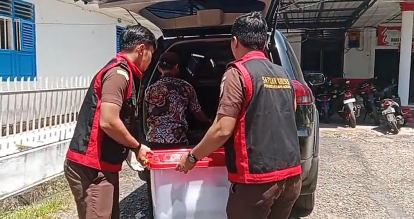 Kejari Sibolga Geledah Kantor PMD Tapteng Terkait Dugaan Korupsi Dana Desa Muara Bolak