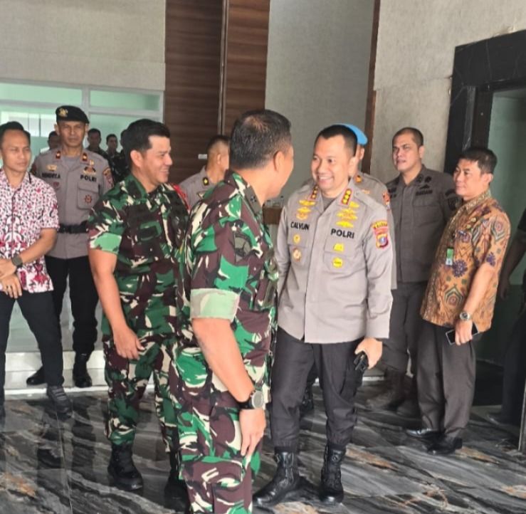 Komitmen Sinergitas TNI&ndash;Polri Jaga Kondusifitas, Kapolrestabes Medan Hadiri Rapat TMMD ke-126