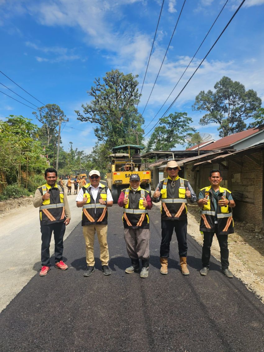 PUPR Sumut Bangun Jalan 4 Km di Humbahas