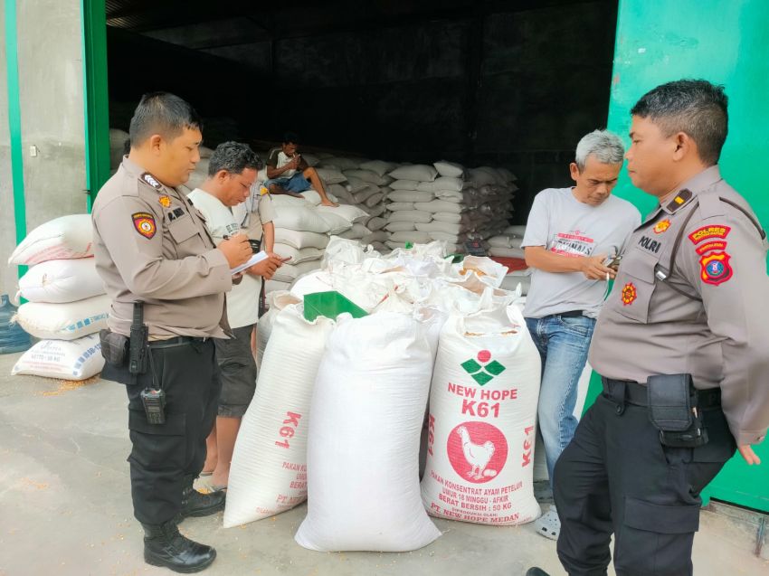 Dukung Ketapang, Polres Pematangsiantar Serahkan Hasil 2 Ton Jagung ke Bulog