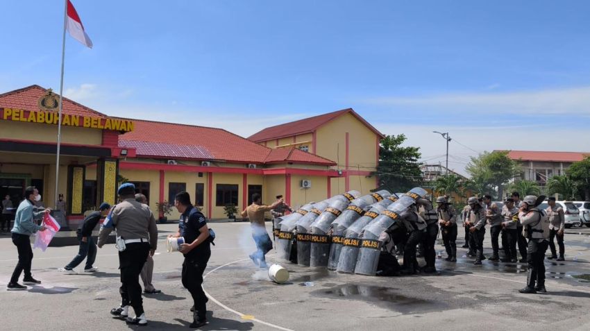 Polres Pelabuhan Belawan Gelar Latihan Dalmas, Siapkan Personel Hadapi Potensi Gangguan Kamtibmas