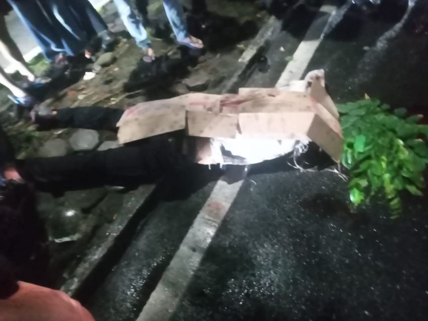 Diduga Ngantuk, Pengendara Sepeda Motor Tewas Usai Tabrak Pohon