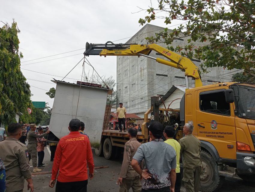 PKL di Trotoar Jalan Diponegoro Ditertibkan, Camat Lubukpakam Siapkan Sentra Kuliner Baru di Jalan Sutomo