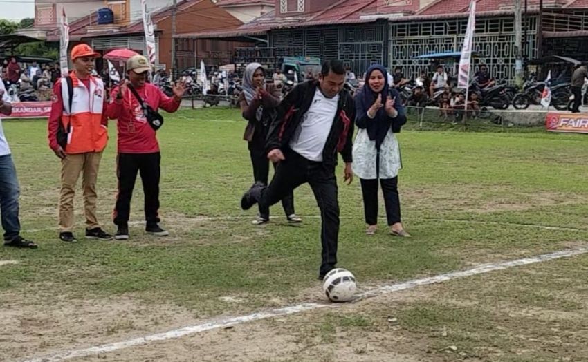 Turnamen Mini Soccer Piala Anggota DPRD Sumut Dedi Iskandar Dibuka