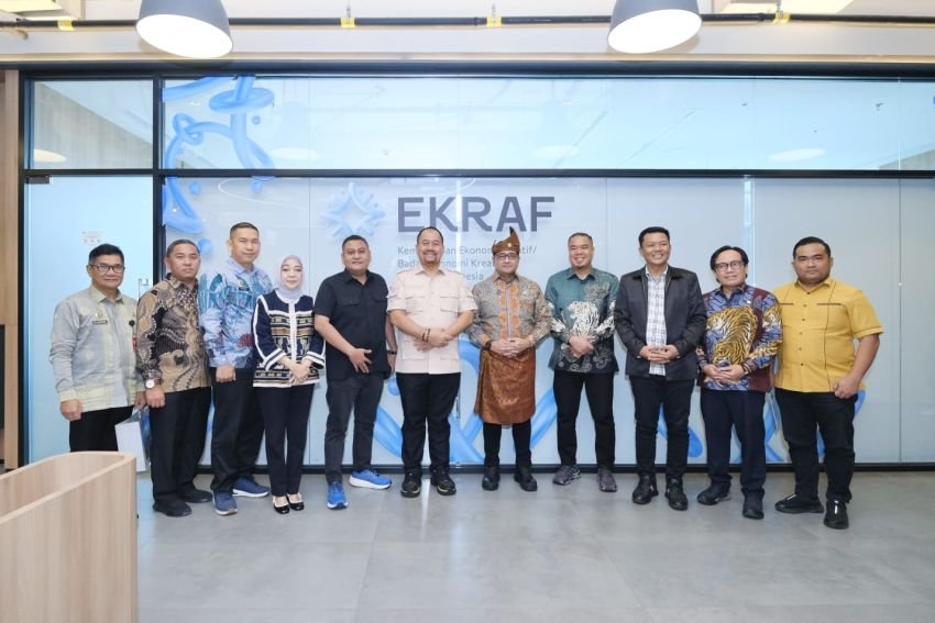 Bupati Batubara Perkenalkan Produk UMKM ke Menteri Ekraf