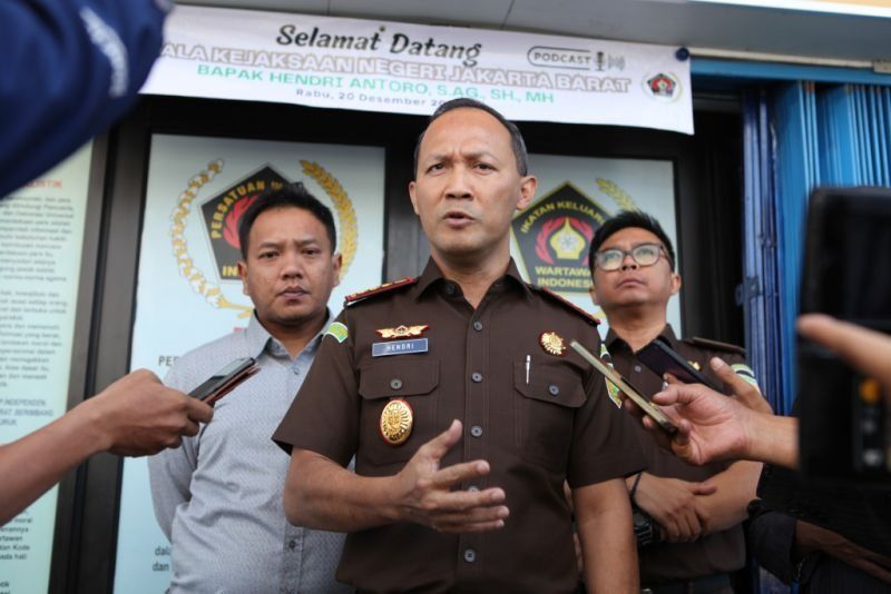 Terseret Dugaan Korupsi Barang Bukti, Kajari Jakarta Barat Hendri Antoro Dicopot!