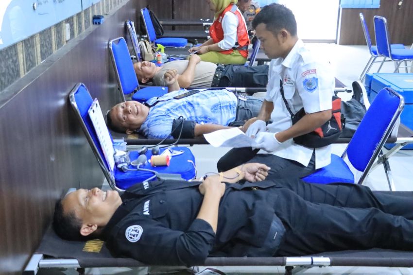Peringati HUT ke-74 Humas Polri, Polres Labuhanbatu Gelar Donor Darah Kemanusiaan