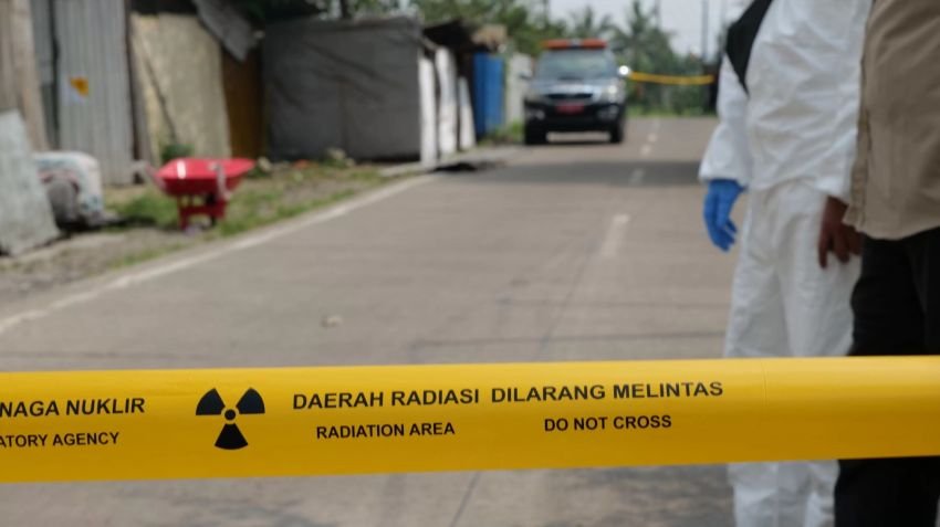 Pintu Keluar Cikande Dijaga Ketat Gegana, Kendaraan Wajib Lolos Tes Radiasi CS-137