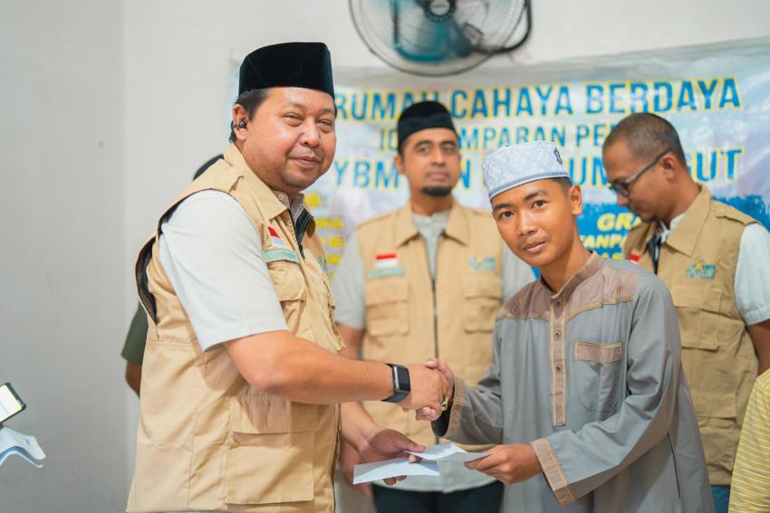 PLN UIP Sumbagut dan YBM Salurkan Santunan Anak Yatim di Hamparan Perak