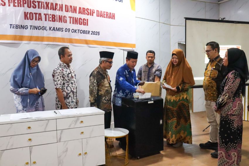 Pemko Tebingtinggi Musnahkan 371 Lembar Arsip Kedaluwarsa, Dorong Tata Kelola Kearsipan yang Baik
