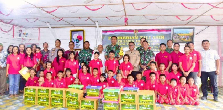 Asops Kasad dan Bupati Tapteng Kunjungi Panti Asuhan Sion, Beri Motivasi dan Tali Kasih