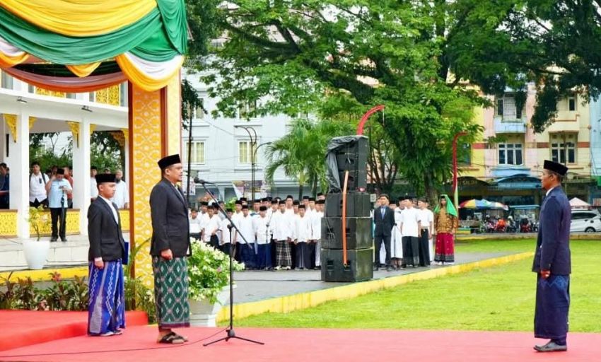 Peringati Hari Santri Nasional 2025, Gubsu Pimpin Apel Akbar di Binjai