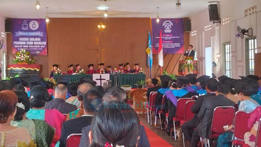 STB HKBP Mempersiapkan Calon Pelayan Kaum Perempuan Yang Handal