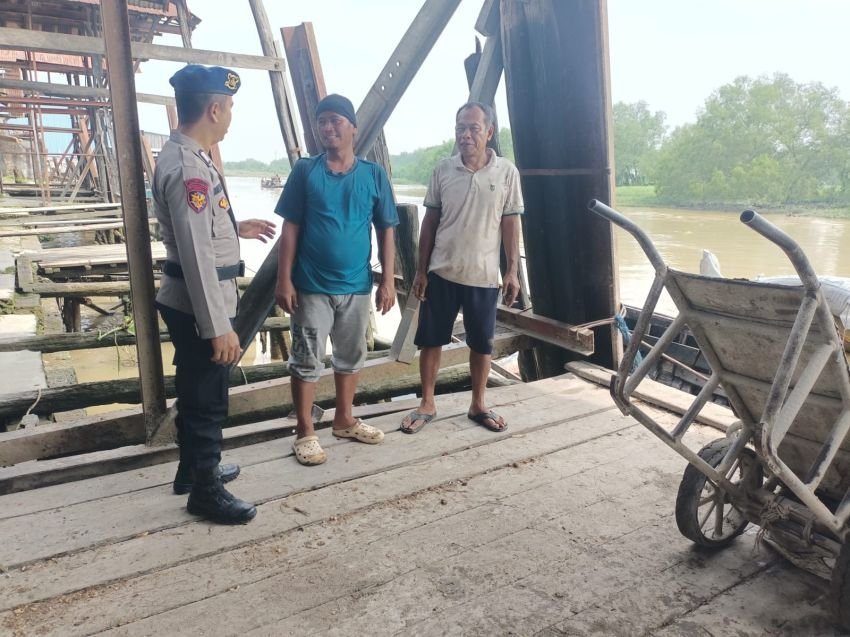 Satpolair Sambangi Nelayan Ajak Jaga Kondusifitas Sesama Nelayan di Tanjungbalai