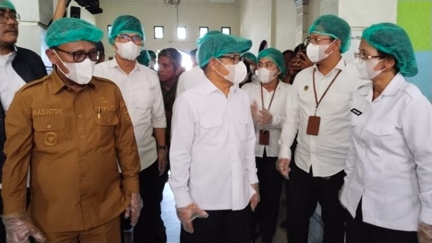 Menko Muhaimin Puji Dapur MBG Aek Tolang Tapteng : Layak Dicontoh