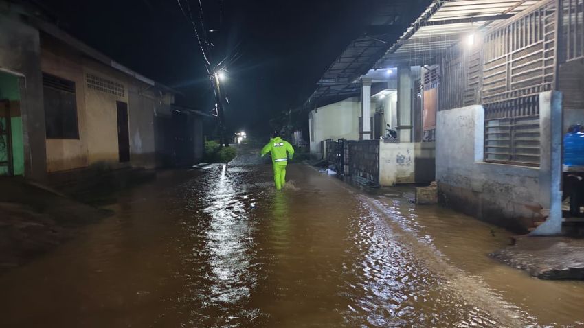 Sungai Sikkam Meluap, Sejumlah Ruas Jalan di Serbelawan Simalungun Terendam Banjir