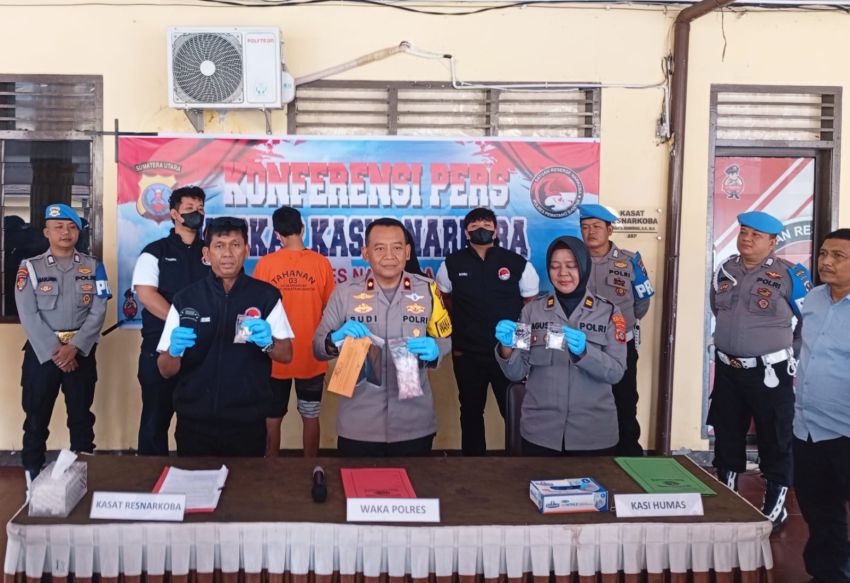 Mantan Residivis Ditangkap Bersama Kekasihnya, 421 Paket Sabu Disita di Rumah Kontrakan