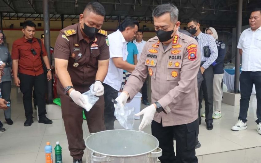 Ungkap Jaringan Narkoba Antar Provinsi, Polresta Deliserdang Musnahkan Sabu dan Ganja 1 Kg Lebih