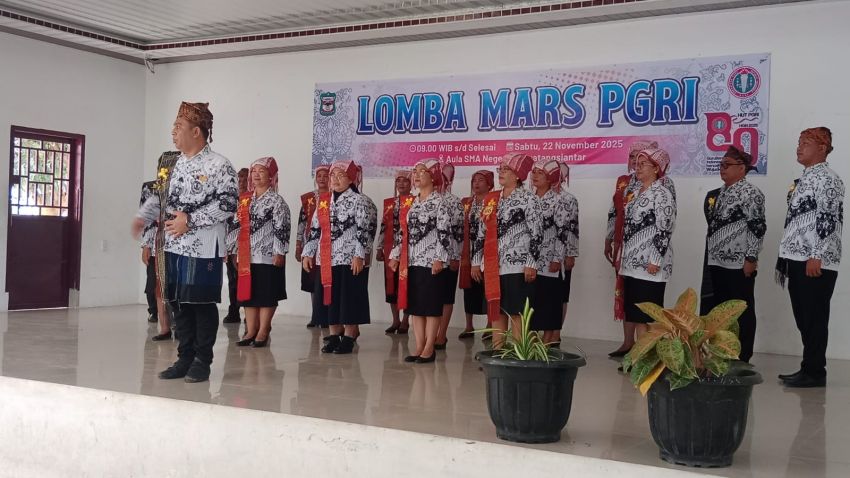 Lomba Mars PGRI, Kecamatan Siantar Selatan Juara