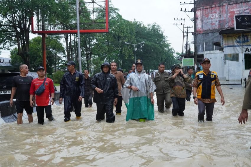 Wali Kota Tebingtinggi Tinjau Korban Banjir Minta OPD Siaga dan Prioritaskan Dapur Umum