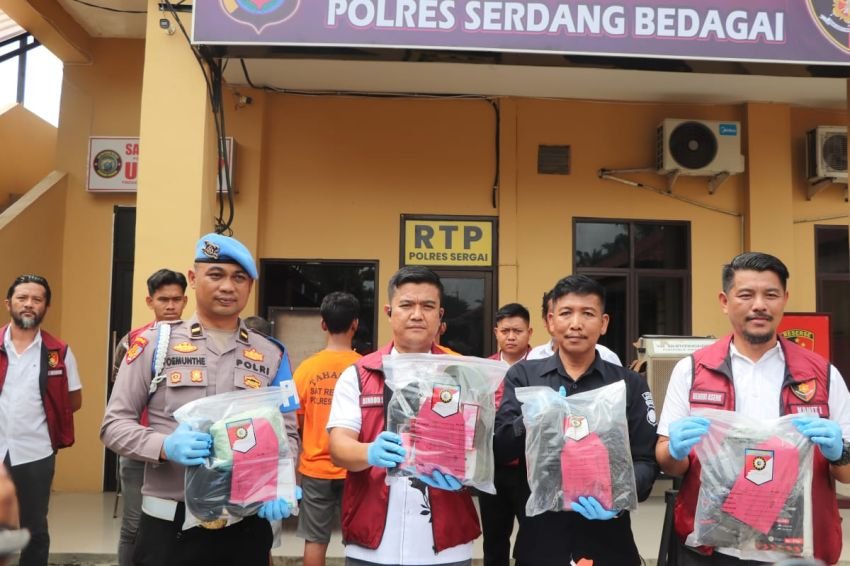 Truk Paket J&T Dibobol di Sei Bamban, Dua Tersangka Ditangkap Satreskrim Polres Sergai