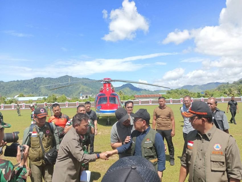 Kunjungi Tapteng, Menko PMK Sampaikan Perintah Presiden Kerahkan Kekuatan Nasional