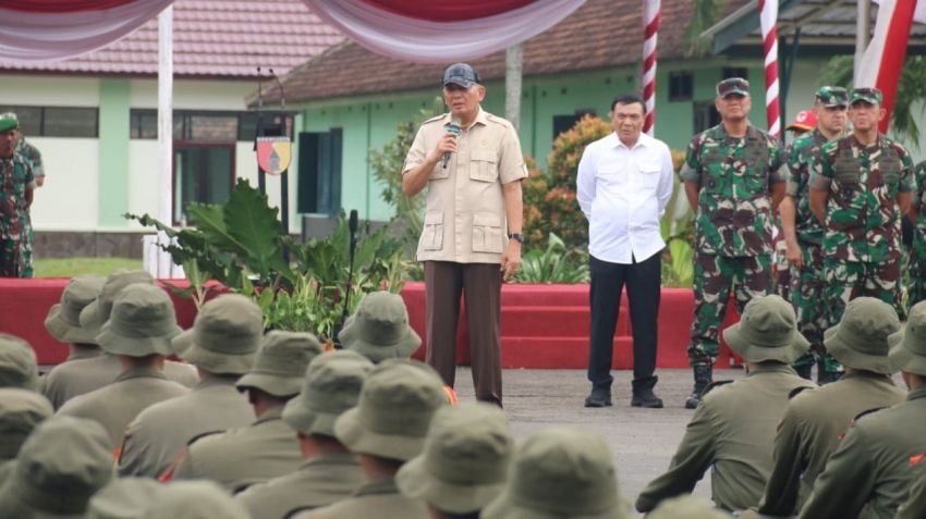 Menhan Tegaskan: Dukungan Rakyat untuk TNI Tak Pernah Putus, Maka Berbaktilah