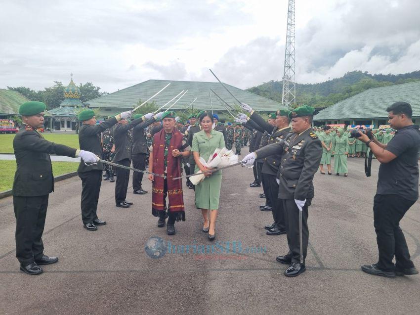 Pedang Pora Warnai Penyambutan Danrem 023/Ks Kolonel Inf Iwan Budiarso di Makorem Sibolga