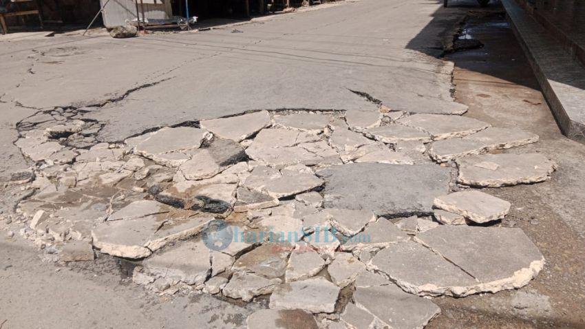 Banjir ‘Tenggelamkan’ Tebingtinggi, Sejumlah Jalan Rusak Terkelupas