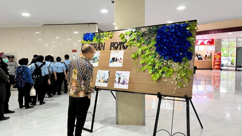 17 Karya Foto Pelayanan Kesehatan Dipamerkan di RS Adam Malik
