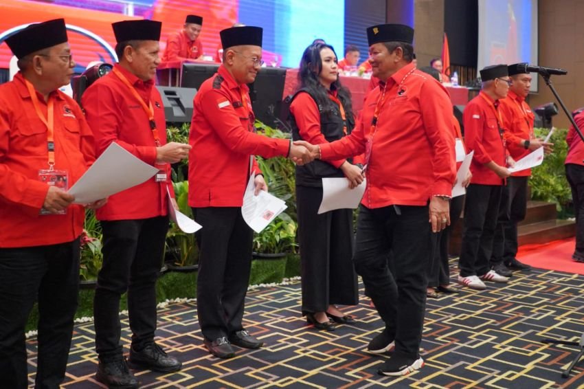 Dinilai Berdedikasi dan Loyal, Mantan Ketua TPD Ganjar-Mahfud Paul Baja Siahaan Masuk Kepengurusan PDIP Sumut 2025-2030