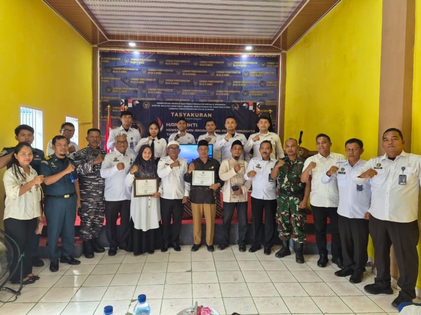 Upacara dan Tasyakuran Warnai Acara Peringatan Hari Bakti Kemenimipas di Lapas Barus