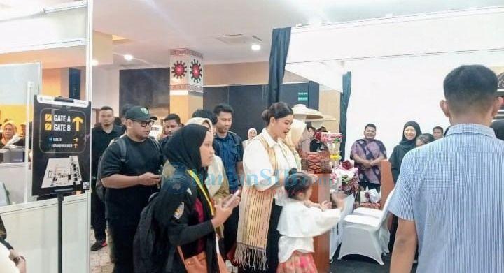 Fashion Beauty 2025 Angkat Wastra Sumut ke Panggung Nasional